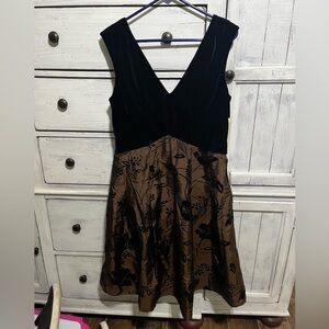 Evan-picone holiday dress